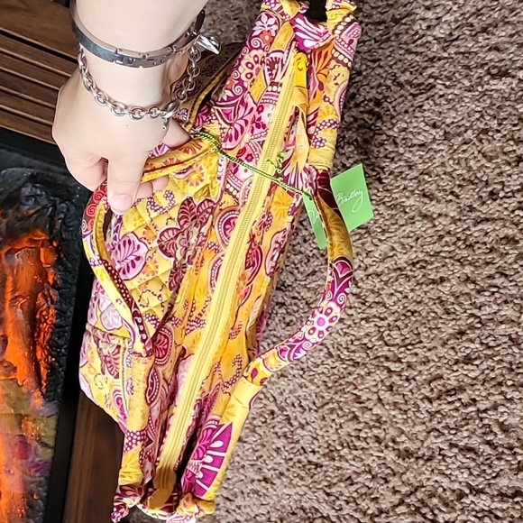 VERA bradley purse nwt Vera bradley purse retired Vera bradley purse retired - Picture 13 of 16